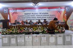 Pleno Rekapitulasi Suara: Ganjar-Yasin Menangi Pilgub Jateng