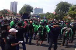 Pengemudi Online Jatim Tuntut Kenaikkan Tarif per Kilometer