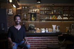Melipat Jarak Bertransaksi dengan BRILink