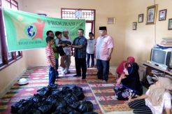 Bantu Warga, PT PHS Gelar Pasar Murah
