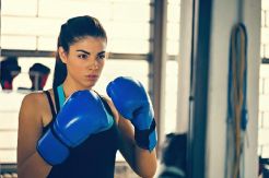 Boxing dengan Iringan...