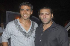 2 Aktor Bollywood Ini...