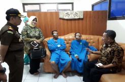 HBA Kejari Karawang Gelar Operasi Katarak Bagi Warga Miskin