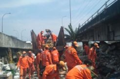 112 Ton Sampah Diangkut dari Kolong Tol Wiyoto Wiyono