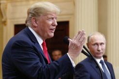 Acuhkan Kritik, Trump Ingin Kembali Bertemu Putin