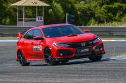 Giliran Sirkuit Estoril yang Ditaklukan Honda Civic Tipe R