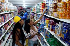 Gila-Gilaan, Inflasi Venezuela Tahun Ini Diprediksi 1.000.000%