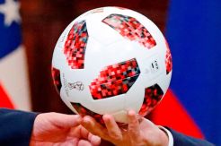 Bola yang Diberikan Putin kepada Trump Dipasangi Chip Pemancar
