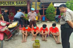 Bobol Rumah, Warga Tangkap...