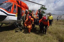 Jenazah Korban Gempa di Gunung Rinjani Dievakuasi Menggunakan Heli