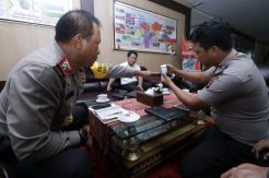 Irjen Pol Didi Haryono Lakukan Tes Urine Mendadak Bersama Pejabat Polda Kalbar