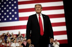 Trump Serukan Jaksa Agung AS Hentikan Penyelidikan Soal Rusia