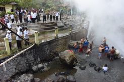 Iwan Bule Ingin Objek Wisata Geyser Cisolok Mendunia
