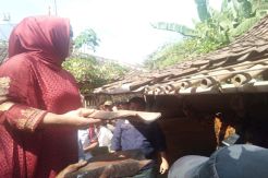 Ketika Bupati Karawang Ikut Merobohkan Rumah Warganya