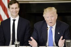 Trump Dilaporkan Akan Hapus Status Pengungsi Palestina