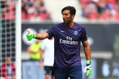 Gondol Trofi Pertama di PSG, Buffon Terima Kasih ke Juventus dan Minta Maaf ke Kevin Trapp