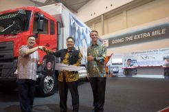 UD Truck Serahkan Unit Quester ke PT Buana  Perkasa Ekspress