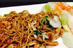 Mi Goreng Tek-tek yang Nikmat Disantap Saat Masih Panas!