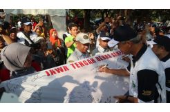 Camat se Jateng Ditugasi Ganjar Pranowo Tanggulangi Sampah