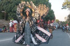 Memukau, Simbol Burung Garuda Berbahan Tenun Ikat Khas Sumba