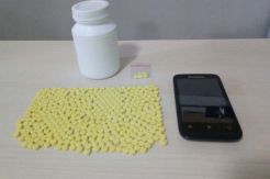 Edarkan Obat-obatan Ilegal, Seorang Pemuda Diringkus Polisi