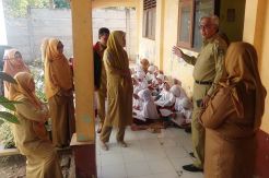 Gempa Lombok Akibatkan Sejumlah Sekolah di Bima Rusak, Puluhan Siswa Belajar di Luar Kelas
