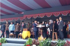 Seperti Kim Jong-un dan Mahathir, Prabowo Dapat The Star Of Soekarno