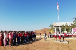 Spirit Kemerdekaan Siswa SD Rapamanu di Bukit Terpencil Sumba