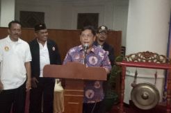 Buka Turnamen Catur Aktivis, GM Utut Adianto Puji Hariman Siregar