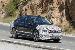 Ketahuan Tes Jalan, Volkswagen  Passat 2019 Berubah Luar Dalam