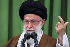 Khamenei: Iran Juga Bisa Menarik Diri dari Kesepakatan Nuklir