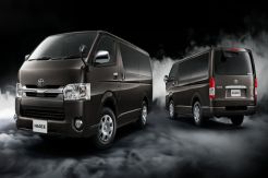 Toyota Siap Lepas Hiace Edisi Ulang Tahun ke-50
