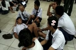 Puluhan Siswa SMPN 3 Gunung Sitoli Kesurupan