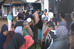 Harga Elpiji 3 Kg Makin Liar, Warga Antre Sejak Subuh