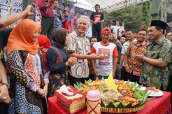 Syukuran Ganjar-Yasin, 10.000 Porsi Makanan Ludes dalam 30 Menit