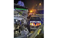 Dua Truk dan Mobil Patroli Polisi Terlibat Tabrakan di Tol Cakung