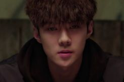 Sehun EXO Nikmati Main...
