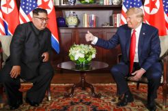 Kim Jong-un Kirim Surat,...