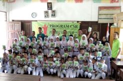 Bantu Pendidikan, PT DNS Bagikan Ribuan Buku Gratis