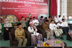 Bicara Ekonomi, Maruf Amin Semangati Ribuan Santri di Brebes