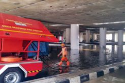 80 Petugas Dikerahkan Sedot Genangan di Underpass Kemayoran