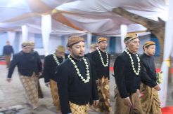 Keraton Solo Perkuat...