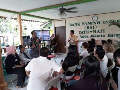 BNI Kembangkan Bank Sampah di Bandung dan Kalimantan Utara