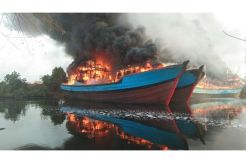 5 Kapal Nelayan di Pekalongan Terbakar saat Bersandar di Pelabuhan