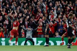 Gol Telat Firmino Bawa Liverpool Menang Dramatis Atas PSG