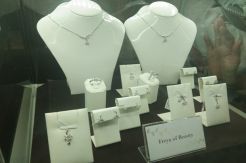 Goldmart Meluncurkan Freya Collection