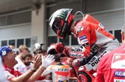 Lorenzo Raih Pole Position, Rossi Catat Rapor Terburuk di Kualifikasi