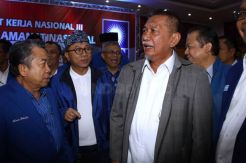 Demiz Klaim Hubungannya...