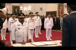 Gubernur Papua: 28 Bupati,...