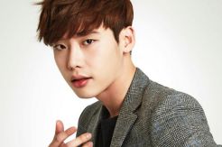 Lee Jong Suk Akhirnya...